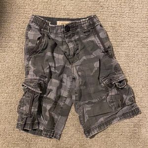 Urban pipeline shorts size 8